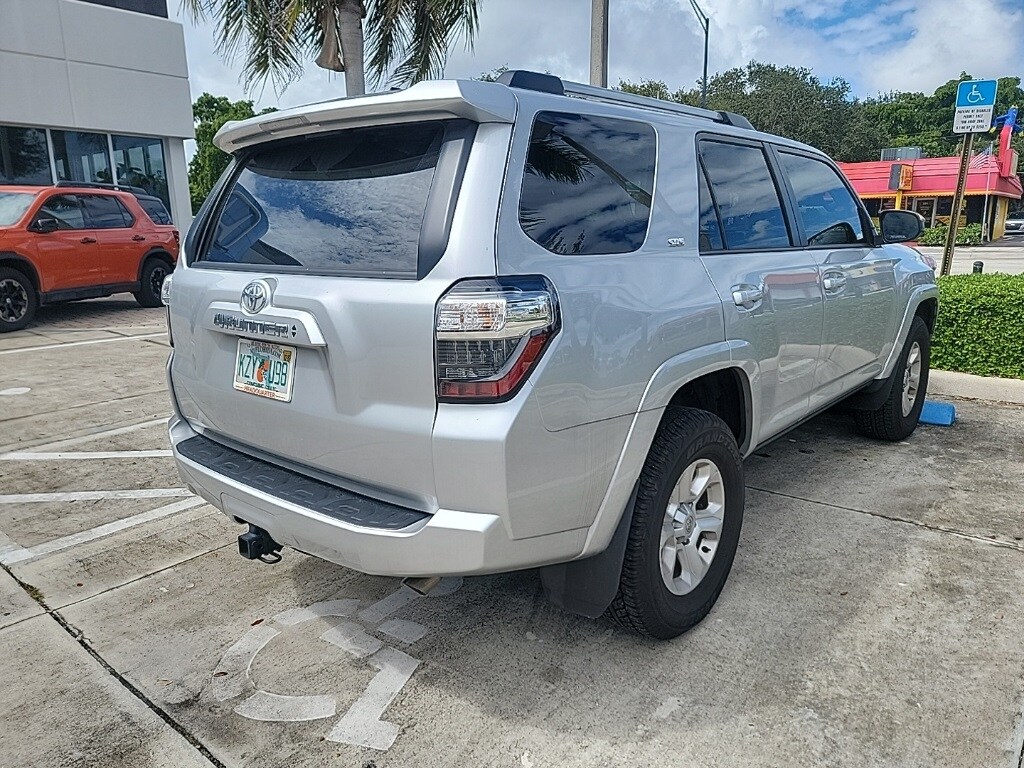 2024 Toyota 4Runner SR5 photo 4