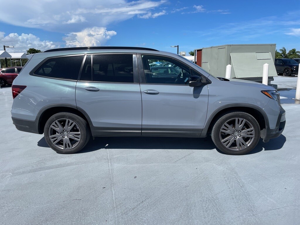 2022 Honda Pilot Sport photo 2