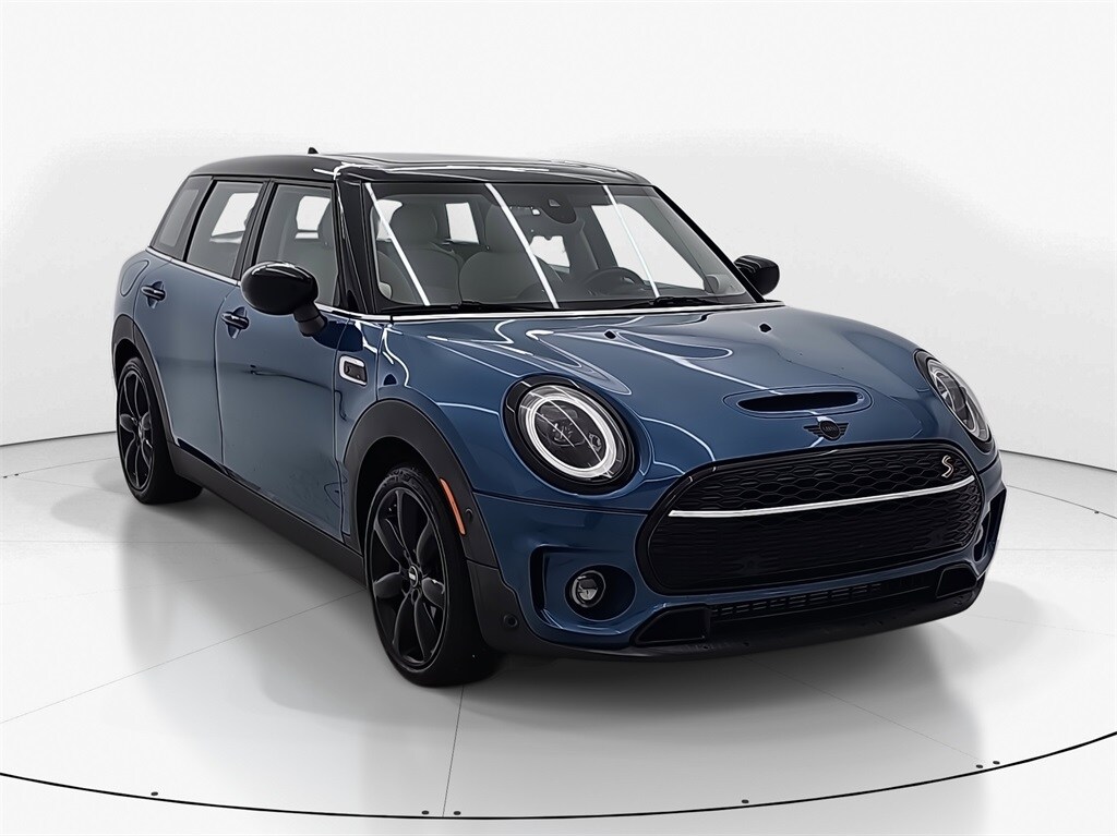 2022 Mini Cooper S Iconic photo 3