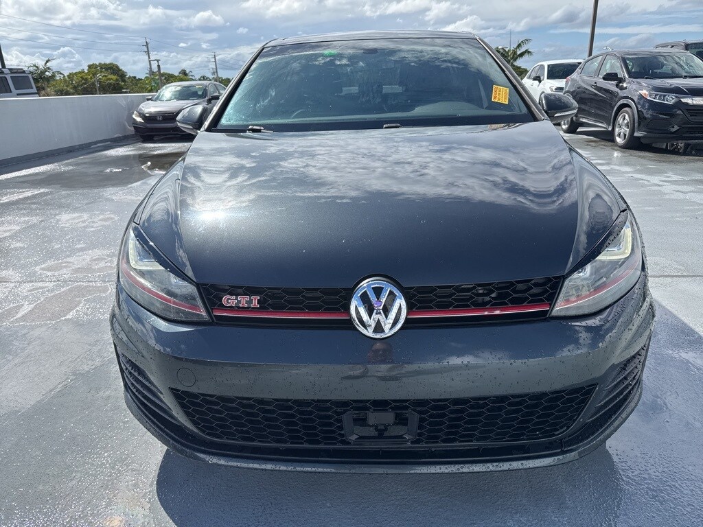 2017 Volkswagen Golf GTI Autobahn photo 2