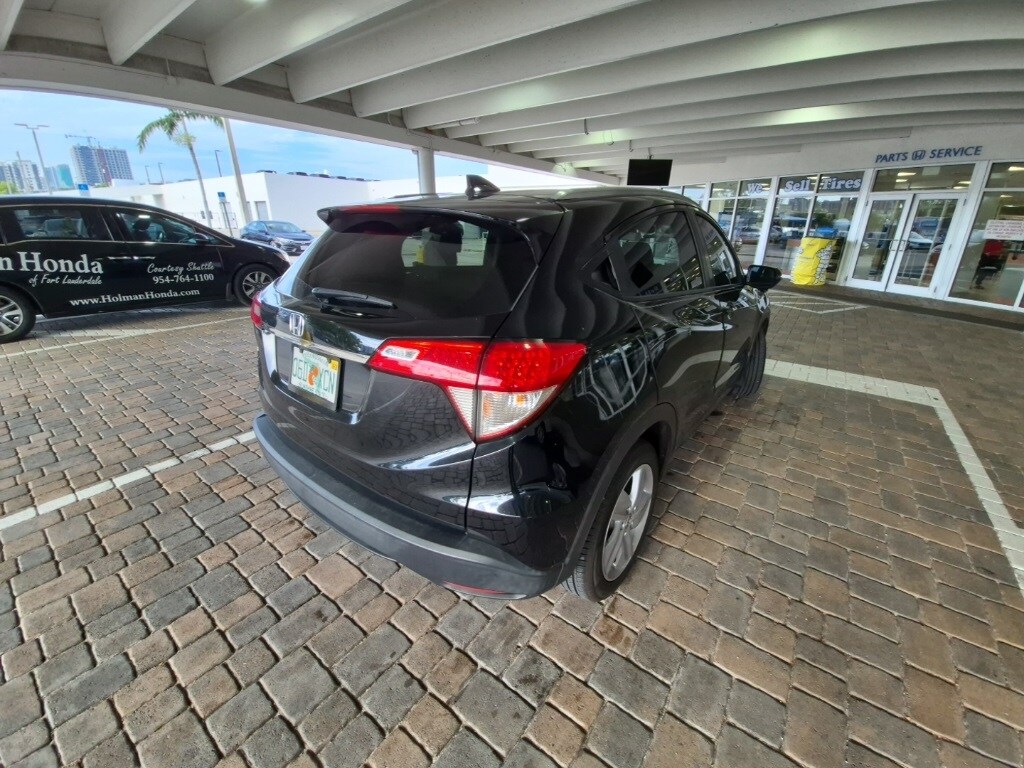 2019 Honda HR-V EX 2WD photo 2