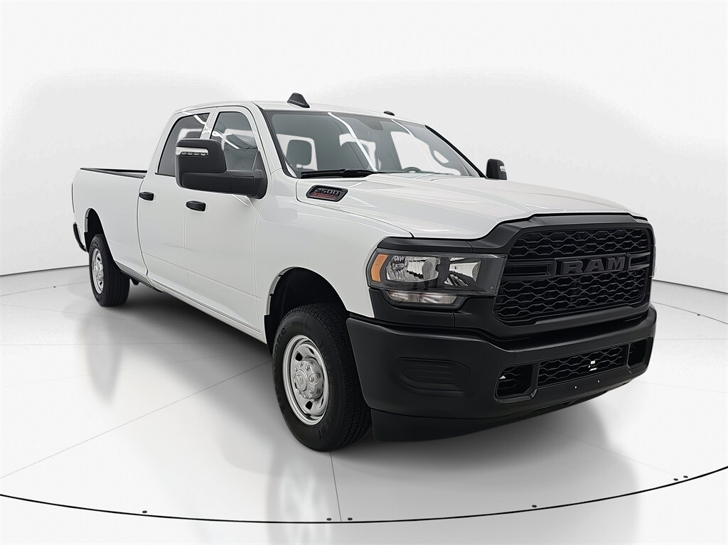 2024 Ram 2500 Tradesman photo 3