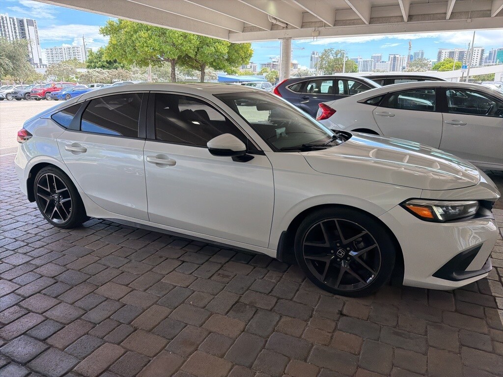 2022 Honda Civic Sport Touring Hatchback photo 3