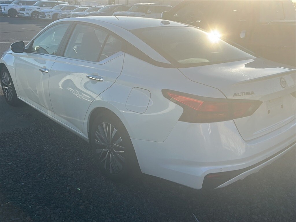Used 2023 Nissan Altima 2.5 SV Sedan