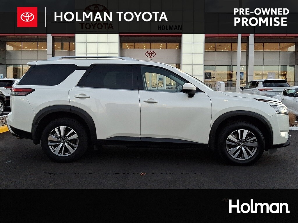 Used 2022 Nissan Pathfinder SL SUV