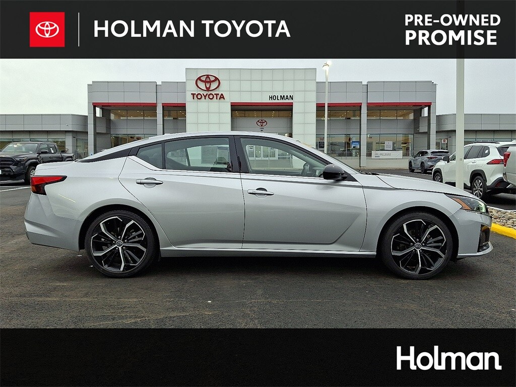 Used 2023 Nissan Altima 2.5 SR Sedan