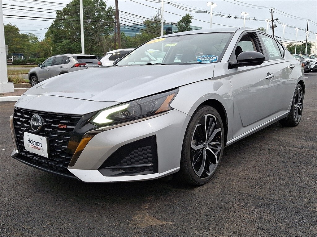 2023 Nissan Altima 2.5 SR photo 4