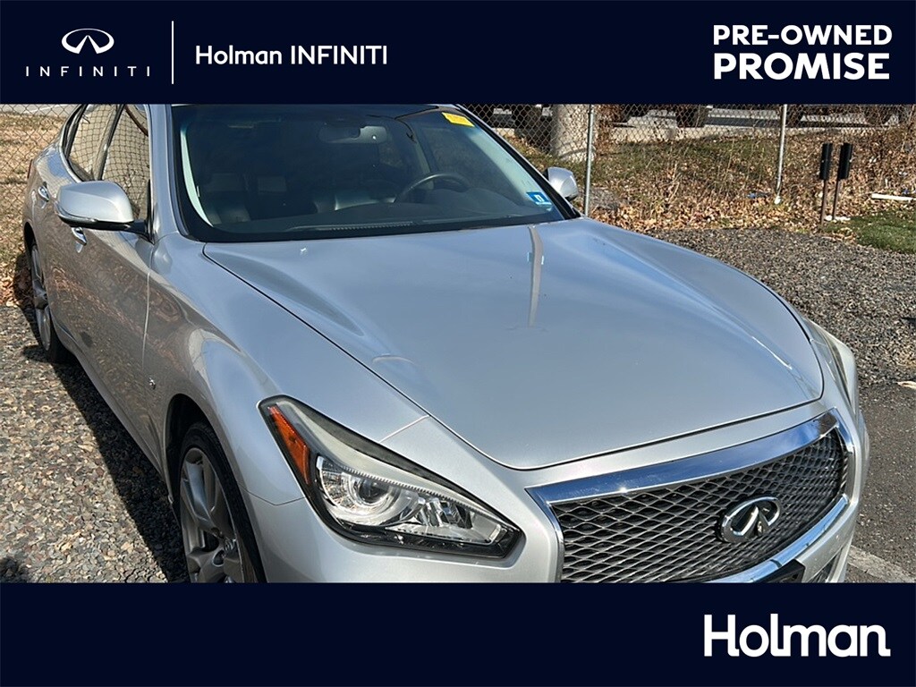 Used 2015 INFINITI Q70 3.7 Sedan