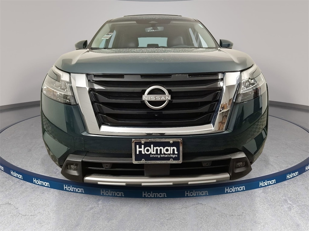 Used 2024 Nissan Pathfinder SL SUV