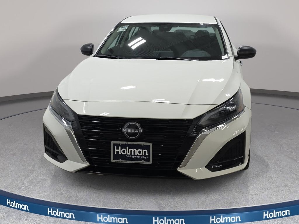 Used 2025 Nissan Altima SV Sedan