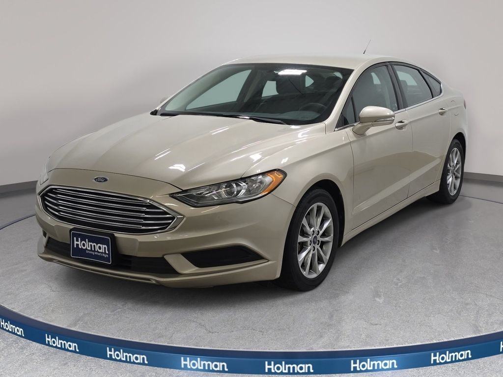 Used 2017 Ford Fusion SE Sedan