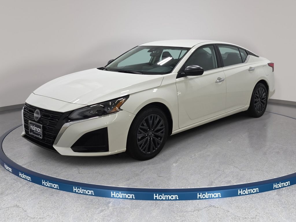 Used 2025 Nissan Altima SV Sedan