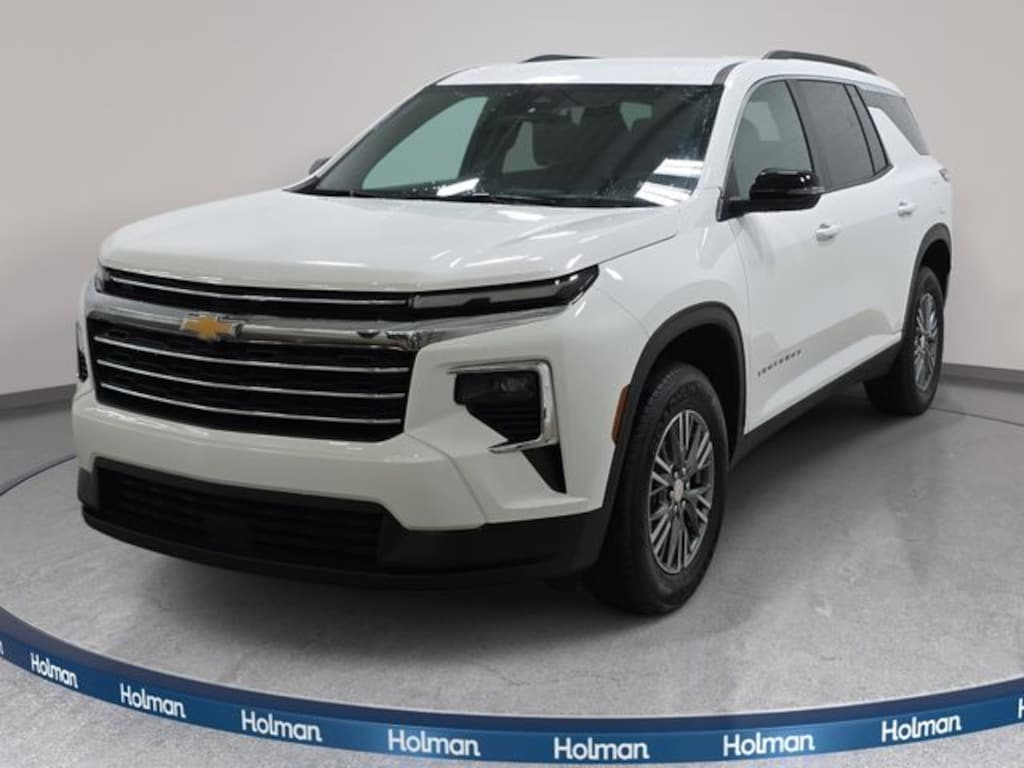 Used 2025 Chevrolet Traverse LT SUV