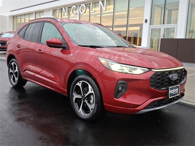 2024 Ford Escape ST-Line Elite photo 2