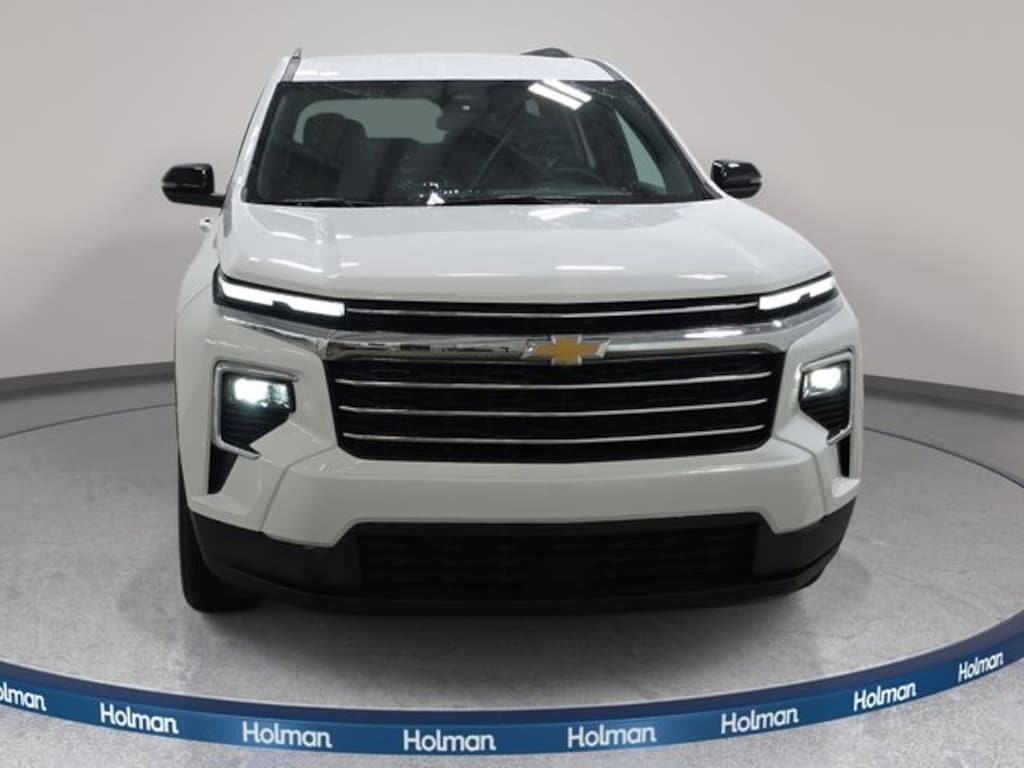 Used 2025 Chevrolet Traverse LT SUV