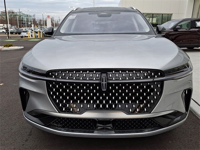 2026 Lincoln Nautilus Reserve photo 3