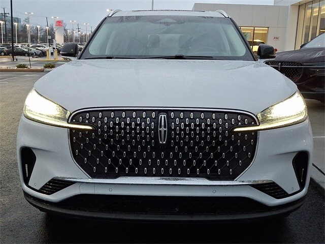 2025 Lincoln Aviator Premiere photo 3