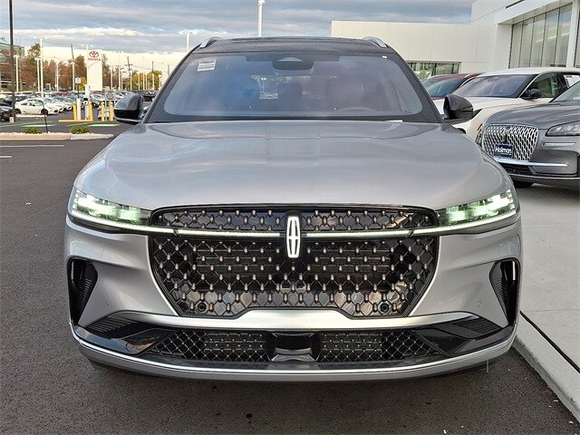 2026 Lincoln Nautilus Black Label photo 3