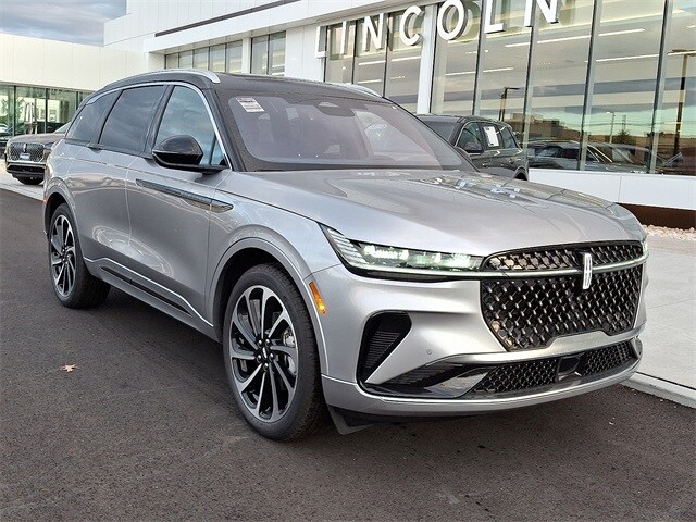 2026 Lincoln Nautilus Black Label photo 2