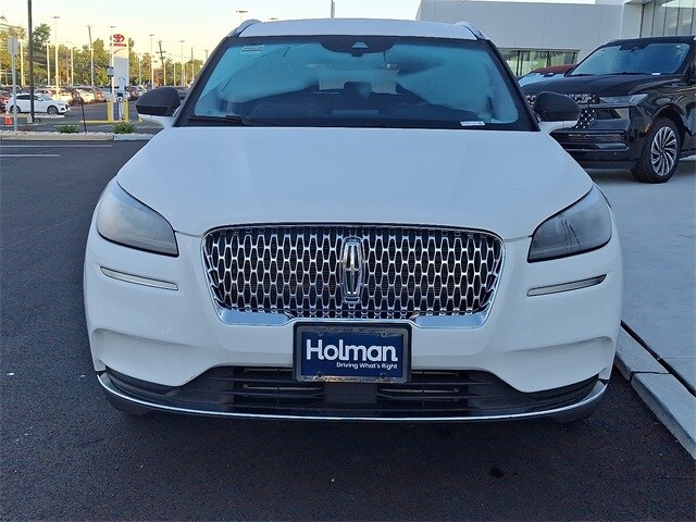 2022 Lincoln Corsair Standard photo 3