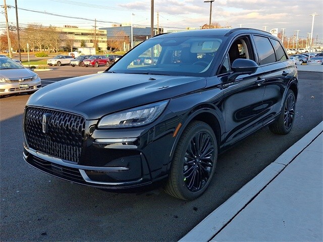 2026 Lincoln Corsair Premiere photo 3