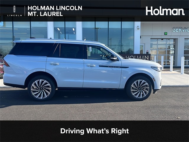 2025 Lincoln Navigator Black Label's photo