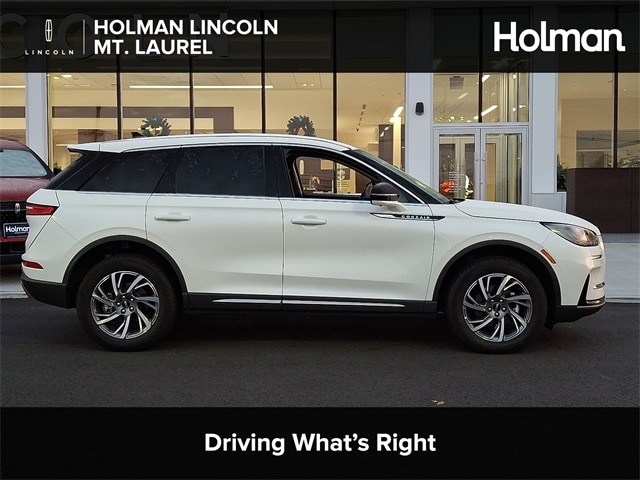 2025 Lincoln Corsair Premiere's photo