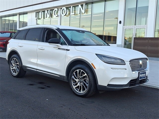 2022 Lincoln Corsair Standard photo 2