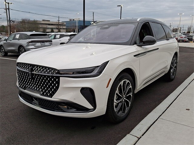 2026 Lincoln Nautilus Reserve photo 4