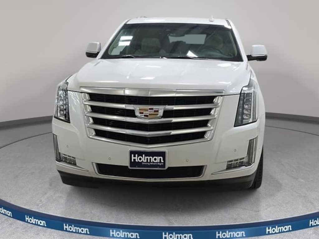 Used 2018 Cadillac Escalade Luxury SUV