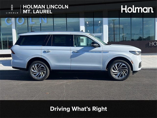 2025 Lincoln Navigator Reserve's photo