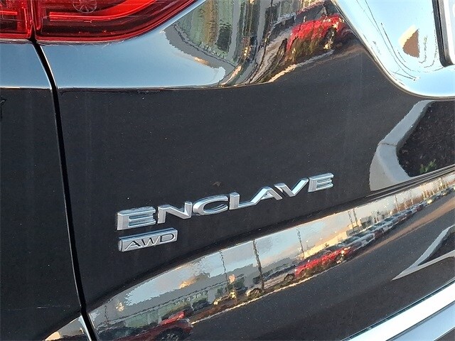 2023 Buick Enclave Essence photo 4