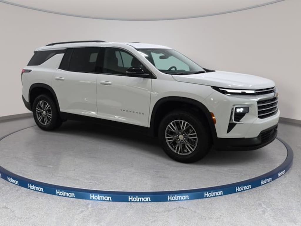 Used 2025 Chevrolet Traverse LT SUV