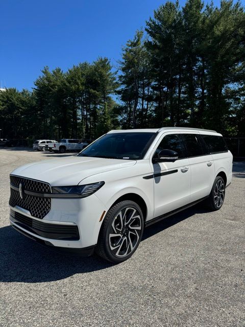 2026 Lincoln Navigator's photo