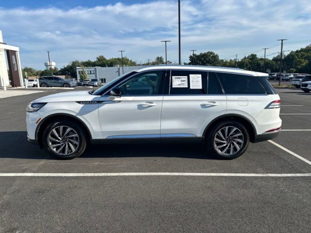 New 2026 Lincoln Aviator Premiere® SUV
