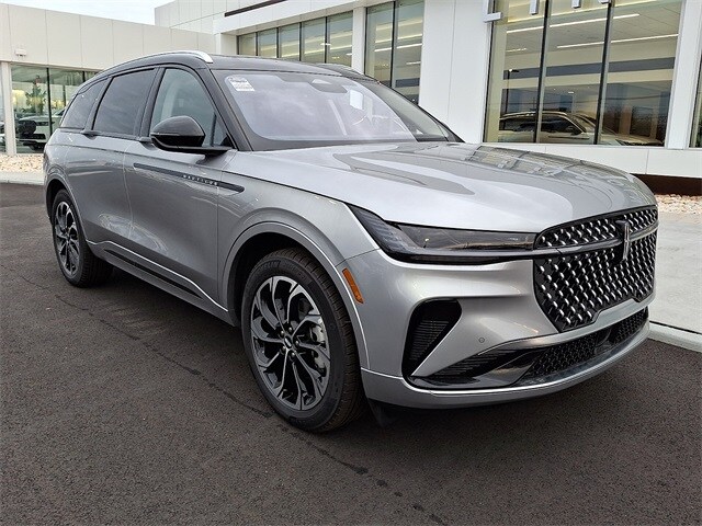 2026 Lincoln Nautilus Reserve photo 2