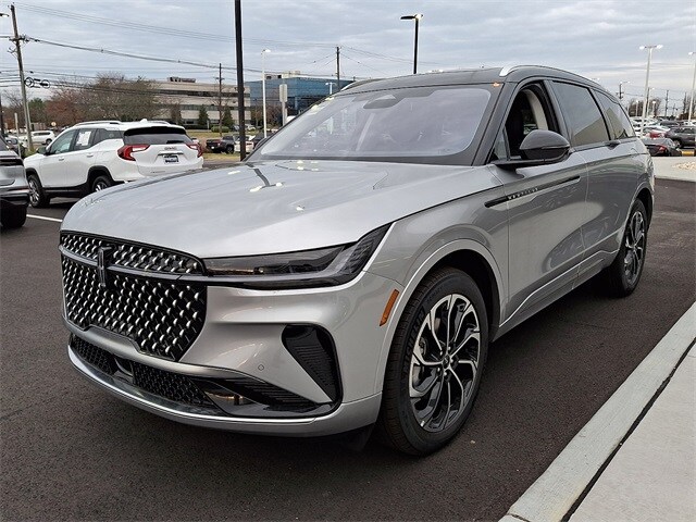 2026 Lincoln Nautilus Reserve photo 4