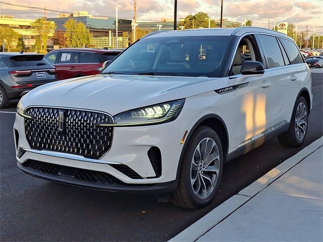 2025 Lincoln Aviator Premiere photo 4