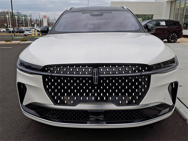 2026 Lincoln Nautilus Reserve photo 3