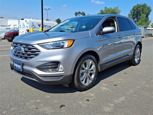 2024 Ford Edge Titanium photo 4