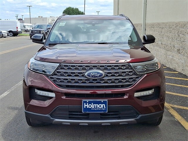 2022 Ford Explorer XLT photo 3