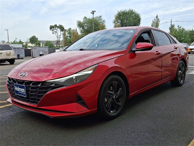 2022 Hyundai Elantra SEL photo 4
