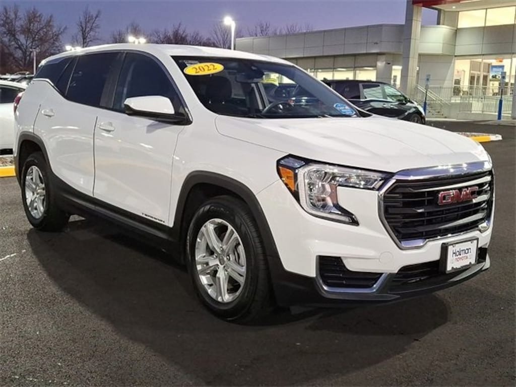 Used 2022 GMC Terrain SLE SUV
