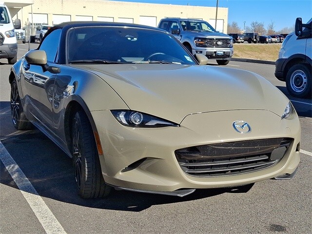 2024 Mazda MX-5 Miata Miata Grand Touring photo 3