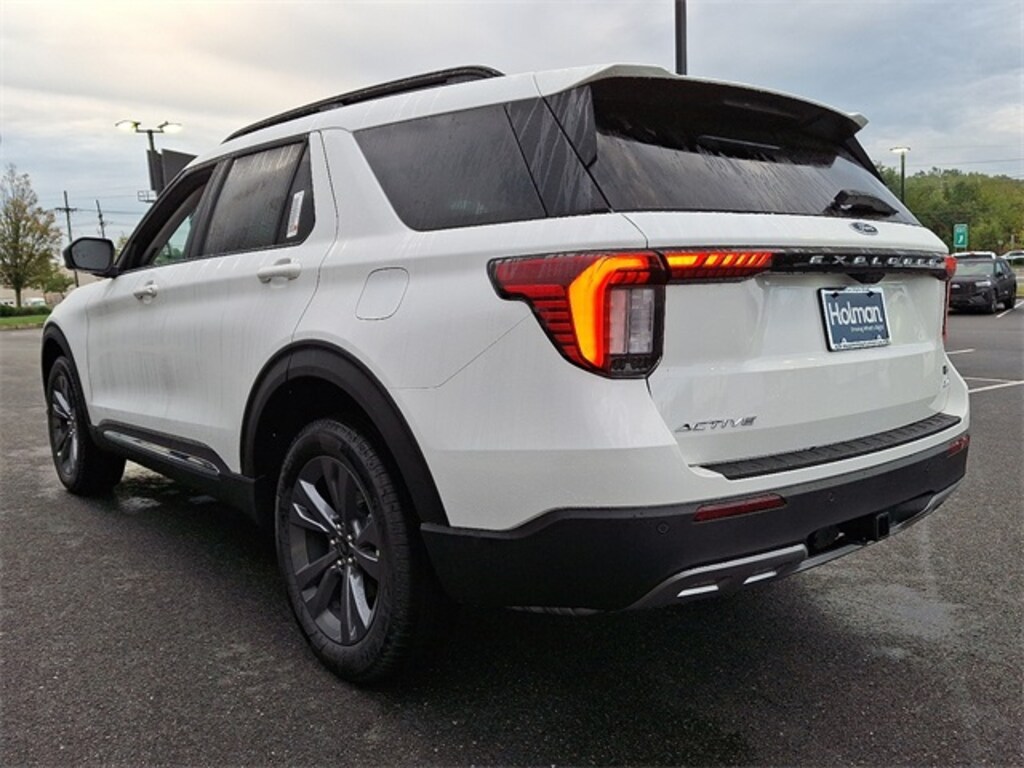 Used 2025 Ford Explorer Active SUV