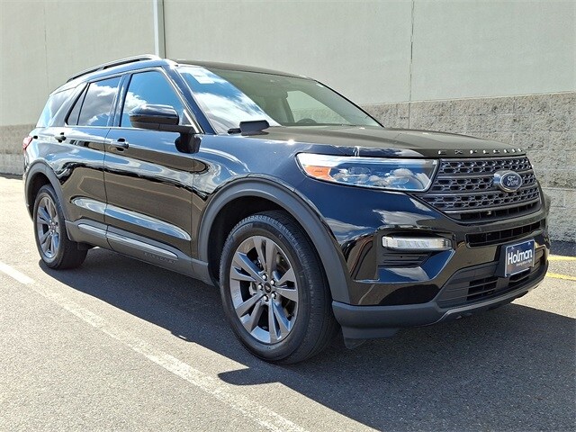 2022 Ford Explorer XLT photo 2