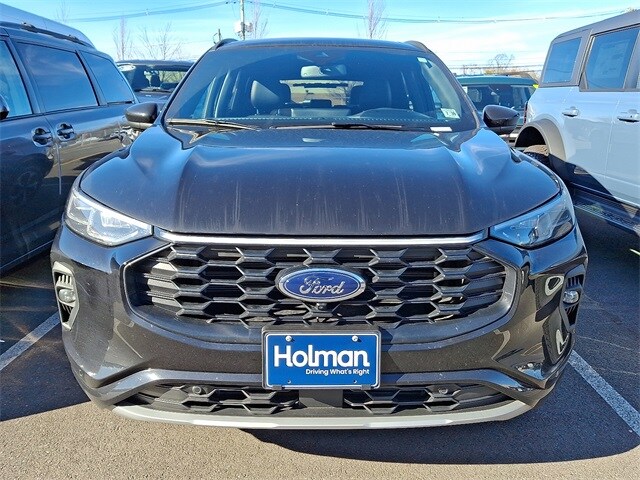 2025 Ford Escape ST-Line Elite photo 2