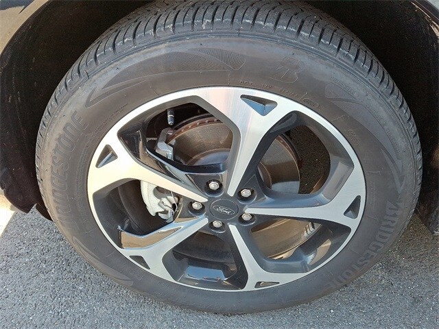 2025 Ford Escape ST-Line Elite photo 4