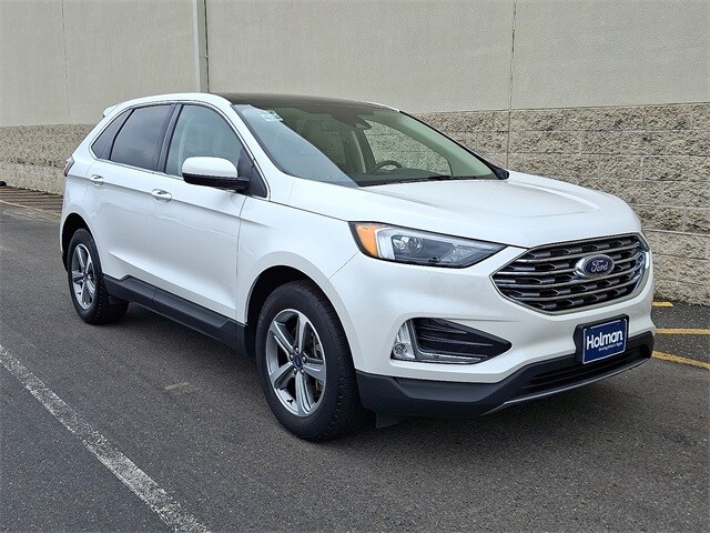 2022 Ford Edge SEL photo 2