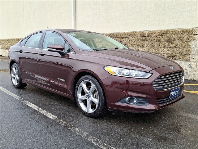 2013 Ford Fusion Hybrid SE photo 2